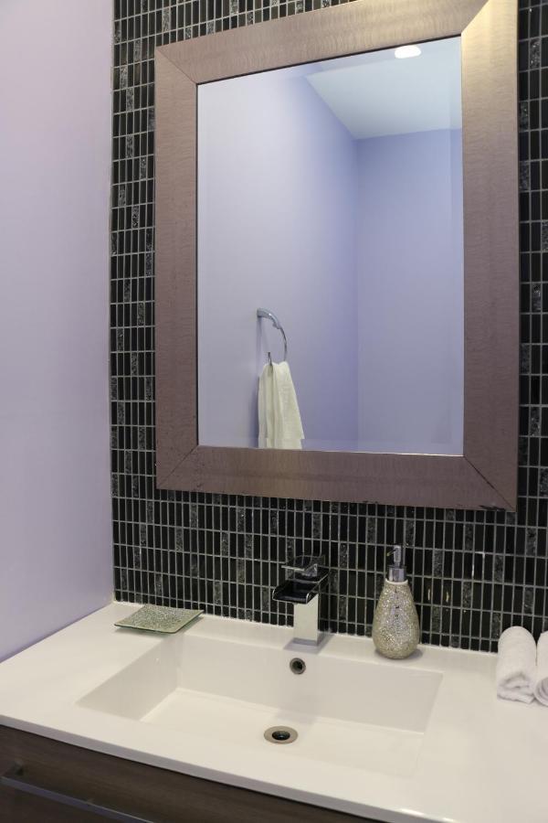 Quiet And Contemporary Home Markham Luaran gambar