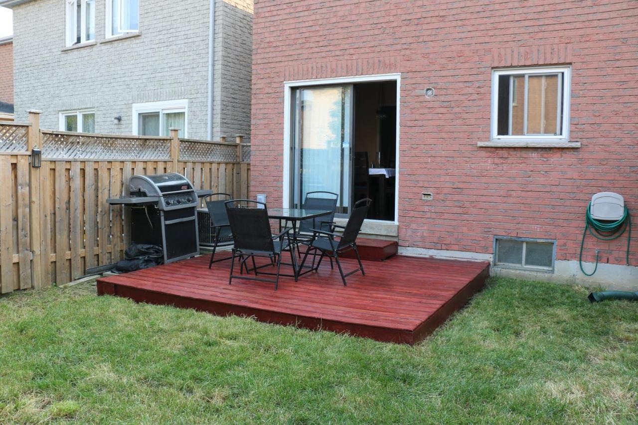 Quiet And Contemporary Home Markham Luaran gambar