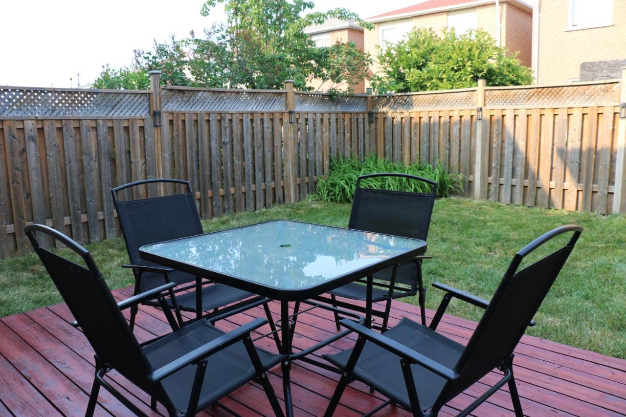 Quiet And Contemporary Home Markham Luaran gambar